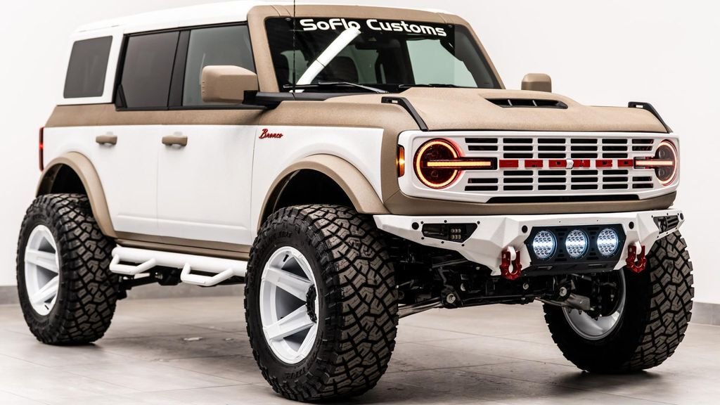 Ford Bronco in Fort Lauderdale, FL, United States 5 - 18935400