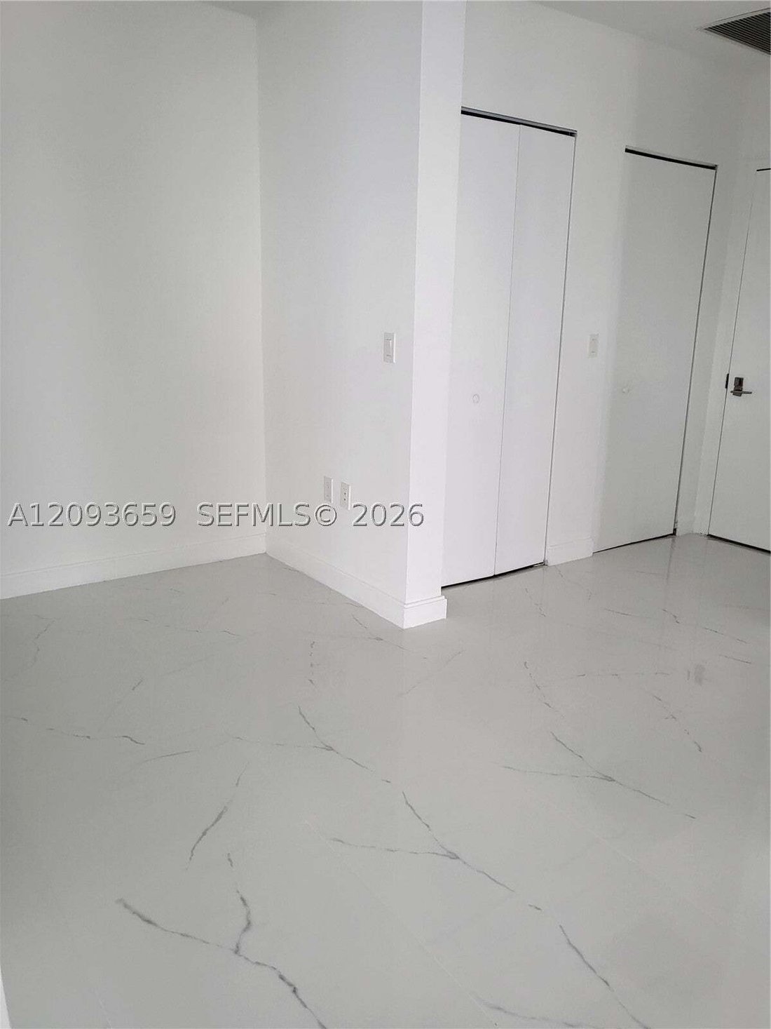 Condo in Miami, Florida, United States 5 - 18934325