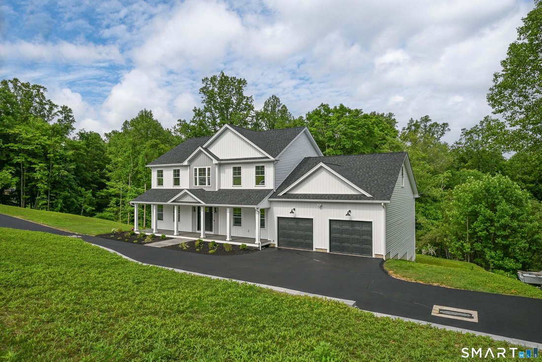 House in Monroe, Connecticut, United States 1 - 18933552