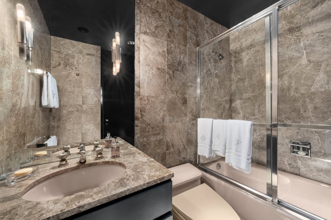 Condo in New York, New York, United States 5 - 18935202