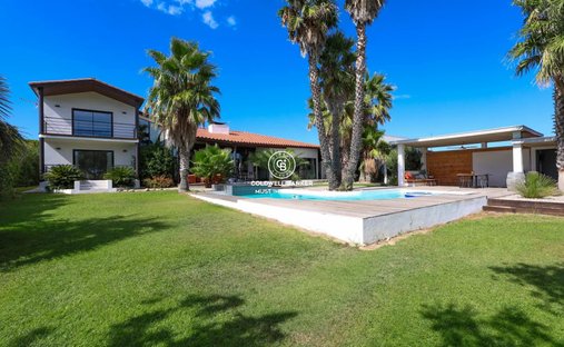 Villa in Les Platanes, Perpignan, France 1