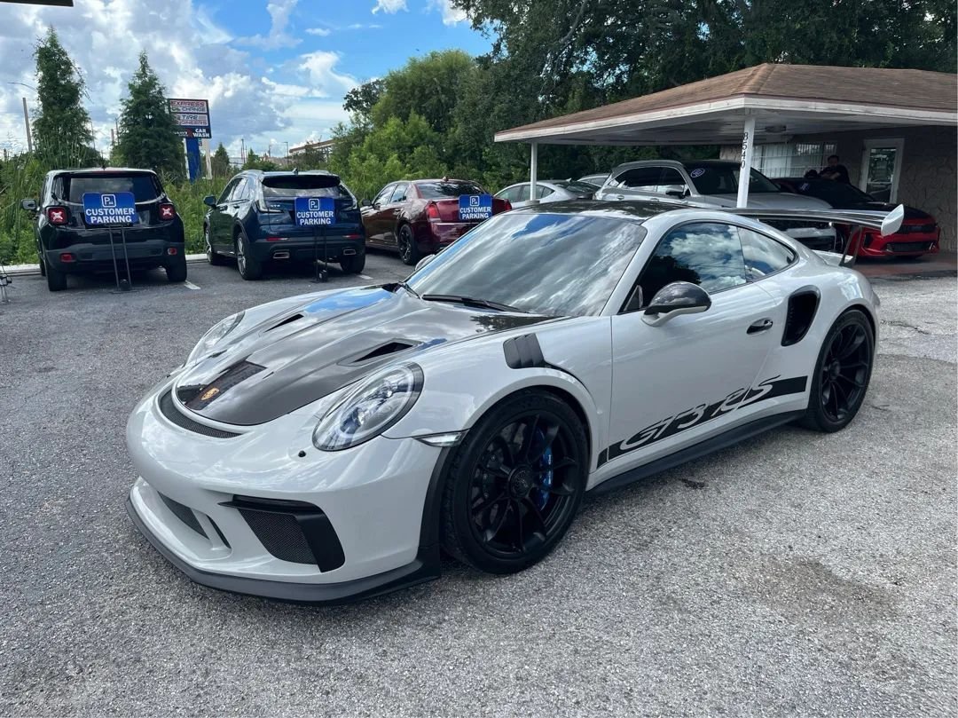 Coupe in Tampa, FL, United States 1 - 18932572