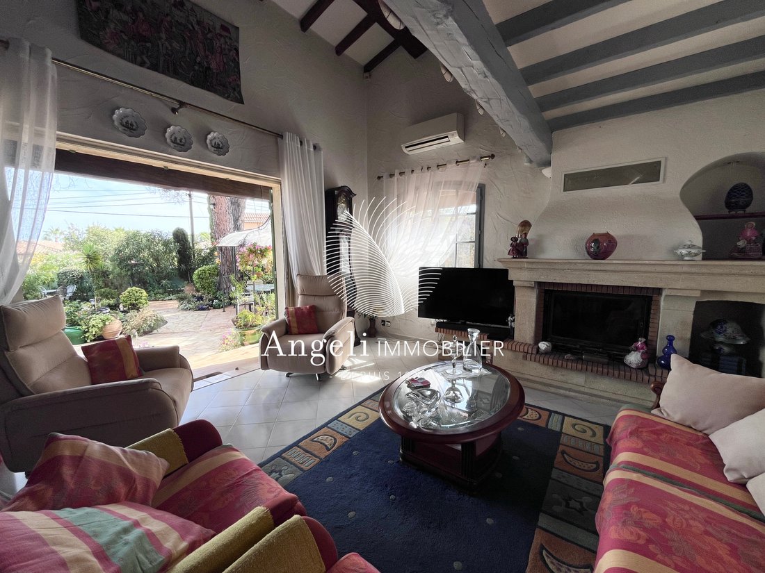 Villa in Frejus, Provence-Alpes-Côte d'Azur, France 3 - 18935254