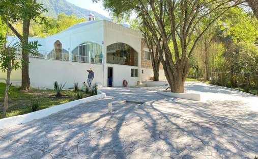 House in Santiago, Nuevo Leon, Mexico 1