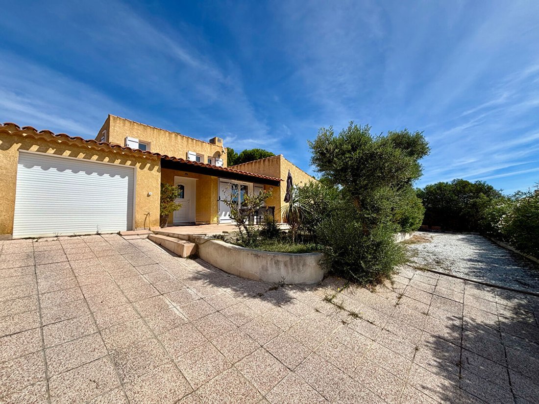 Villa in Le Grand Fosse-L'Escalette-Plan Capellan, Sausset-les-Pins, France 2 - 18935825