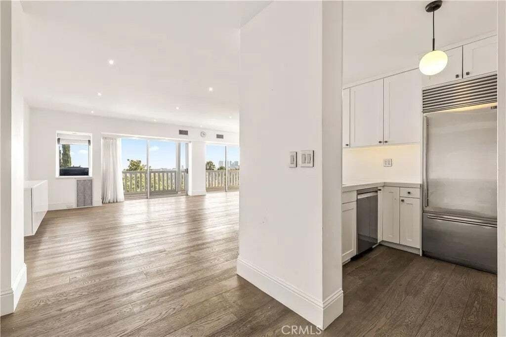 Condo in Los Angeles, California, United States 4 - 18934740