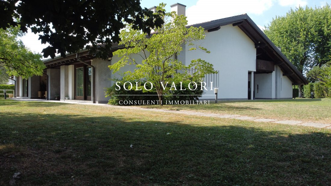 Villa in Castelfranco Veneto, Veneto, Italy 1 - 18935762