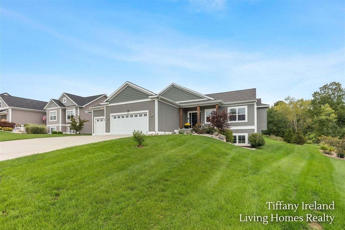 House in Plainfield charter Township, Michigan, United States 3 - 18935037