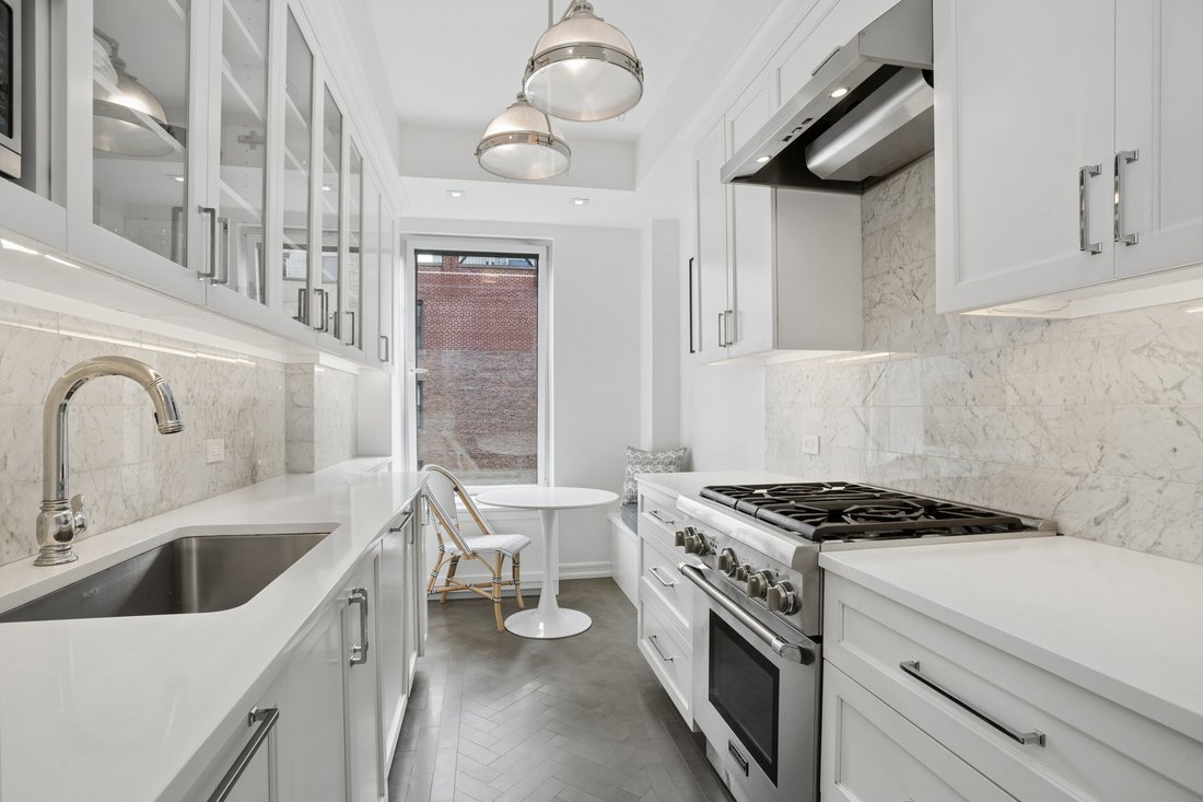 Co Op in New York, New York, United States 4 - 18935164