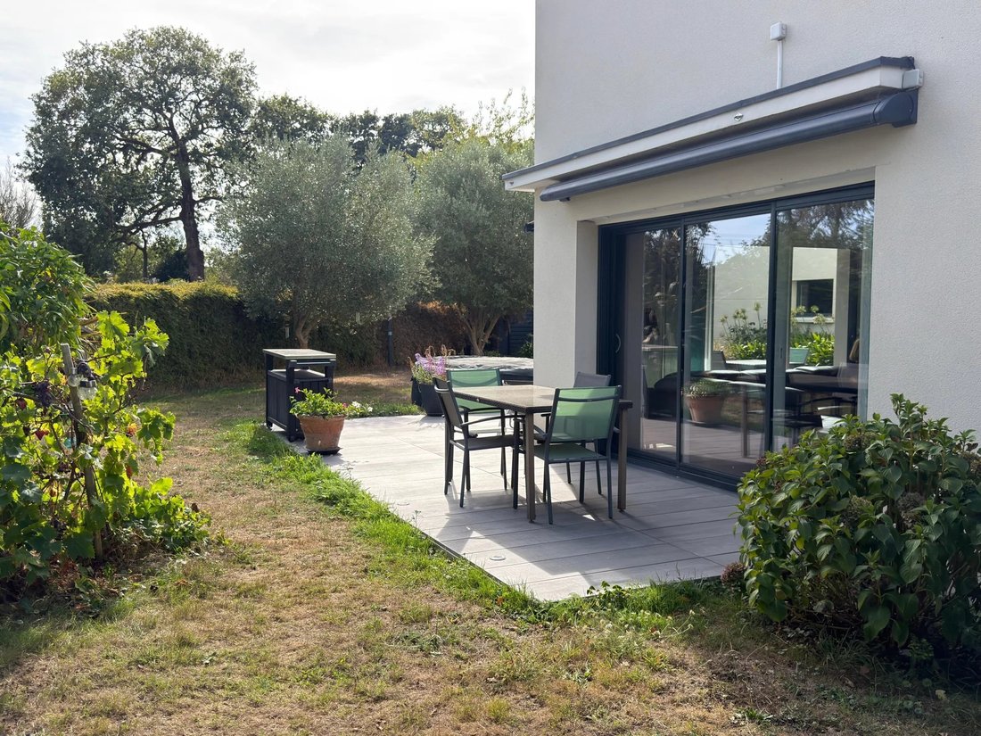 House in Zone Urbaine, Arradon, France 2 - 18935575