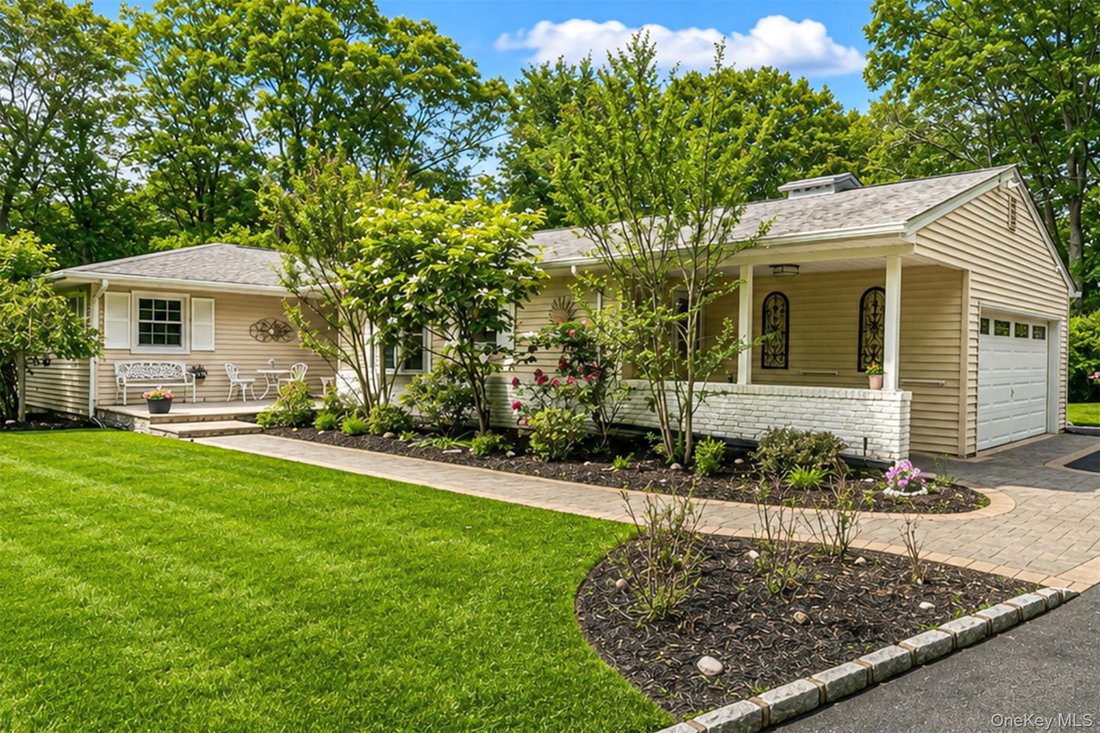House in Port Jefferson, New York, United States 1 - 18934037