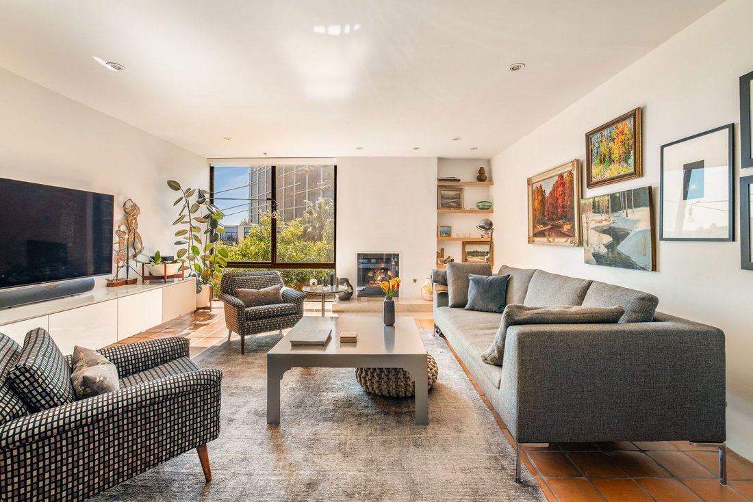 Condo in Los Angeles, California, United States 1 - 18934969