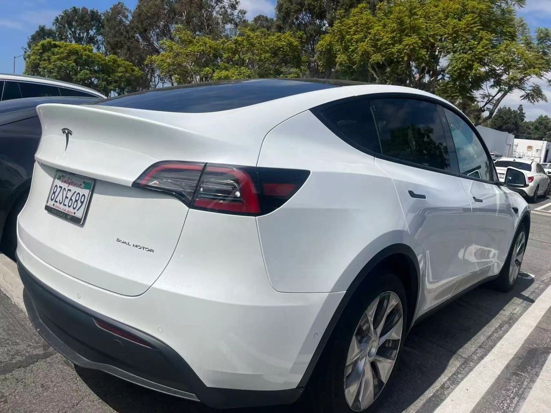 Suv in Costa Mesa, CA, United States 2 - 18932583
