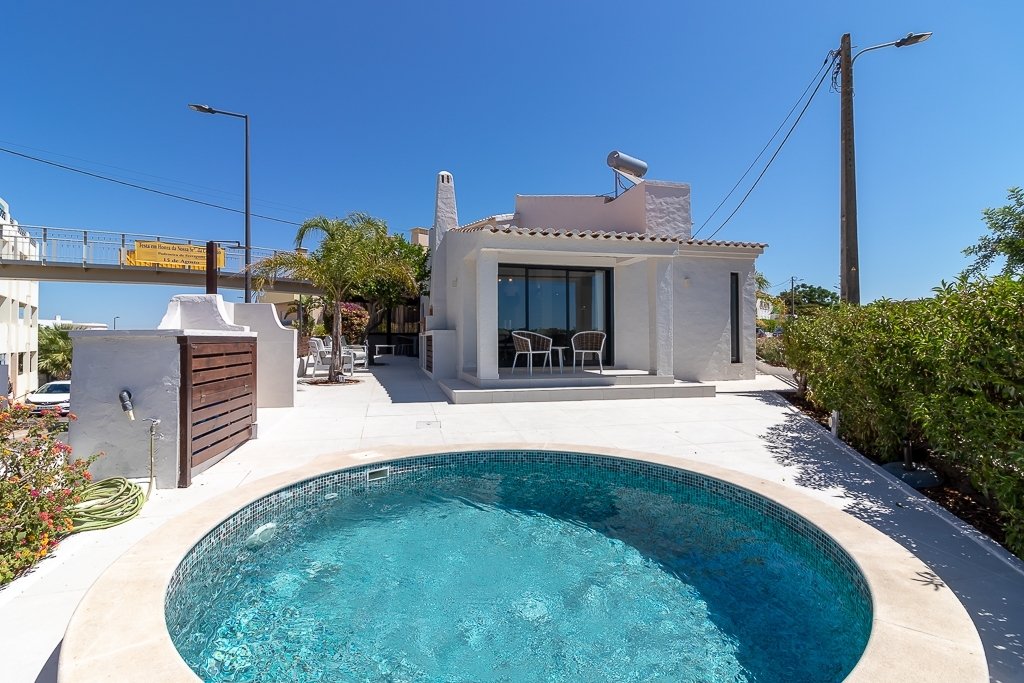 Villa a Ferragudo, Algarve, Portogallo 1 - 18683414