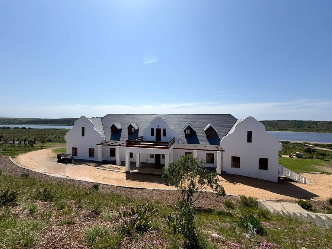 Farm Ranch in Swellendam, Western Cape, South Africa 3 - 18924339