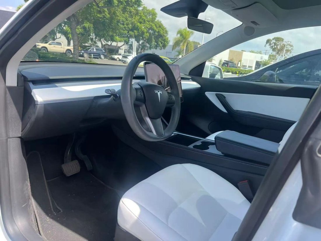Suv in Costa Mesa, CA, United States 3 - 18932583