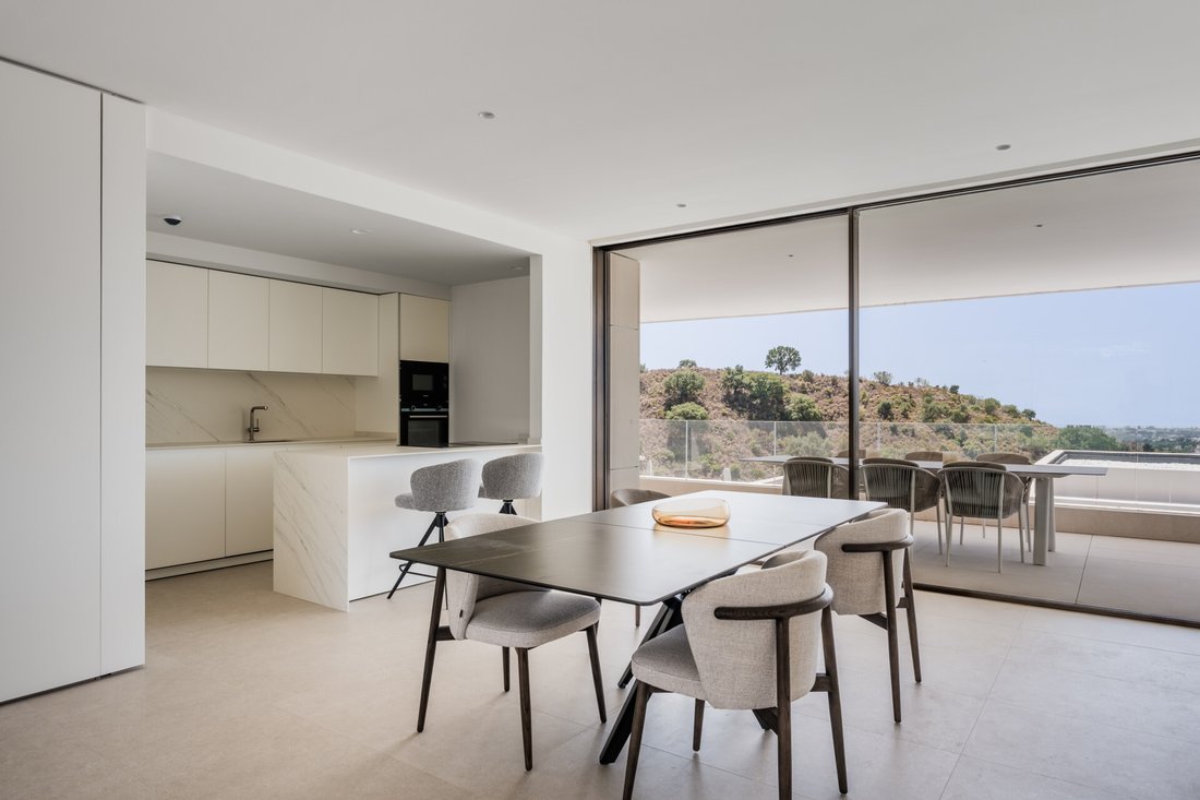Apartment in Benahavis, Andalusia, Spain 2 - 18934529