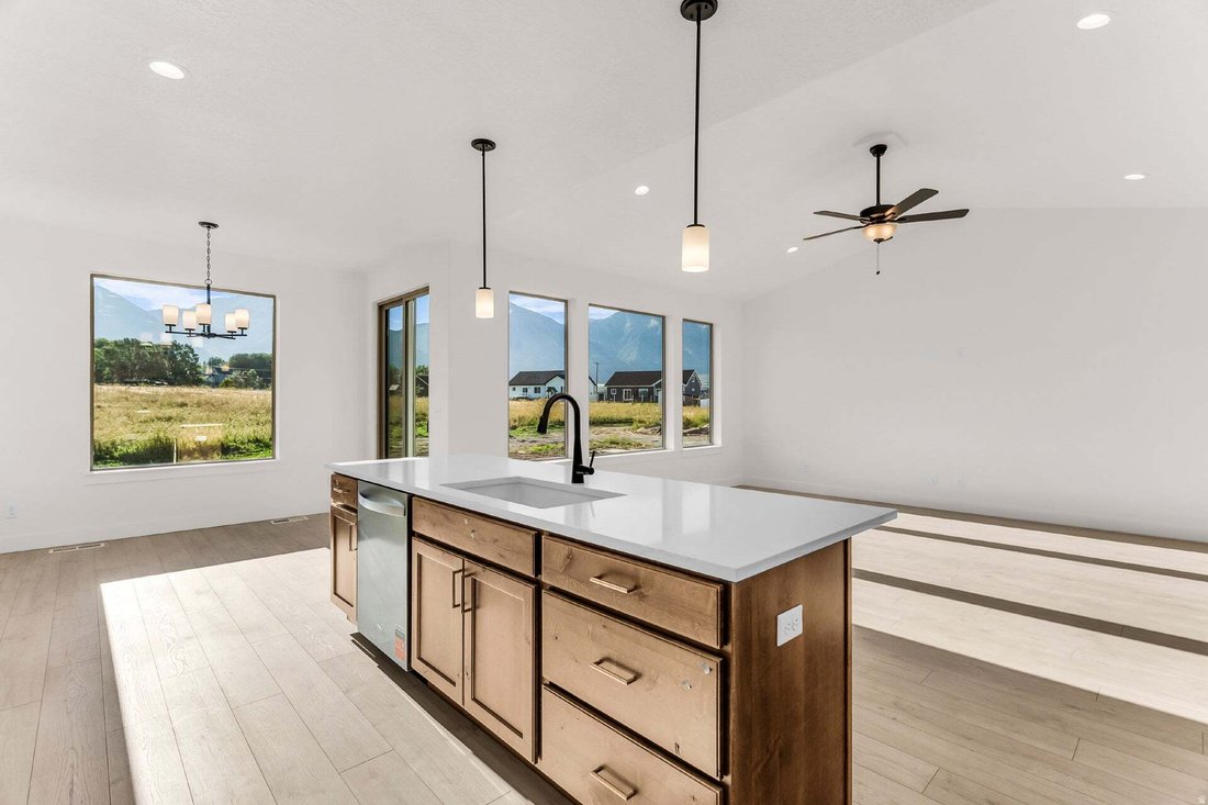 House in Orem, Utah, United States 4 - 18899223