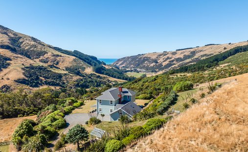 House in Le Bons Bay, Canterbury, New Zealand 1
