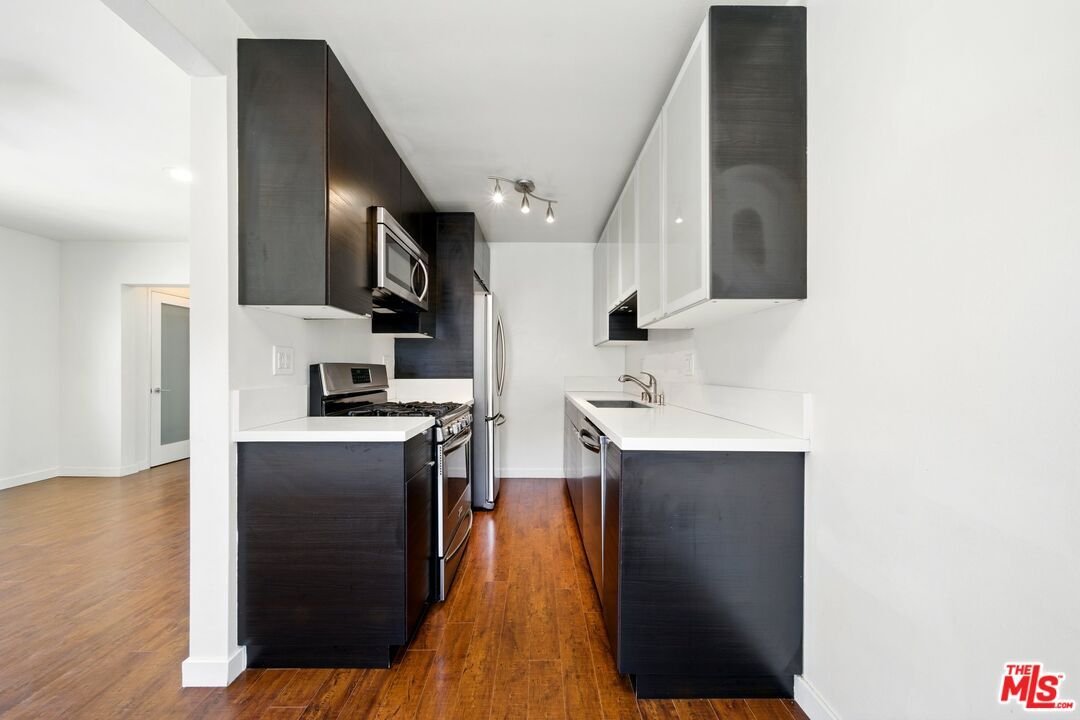 Los Angeles, California, United States 5 - 18934881