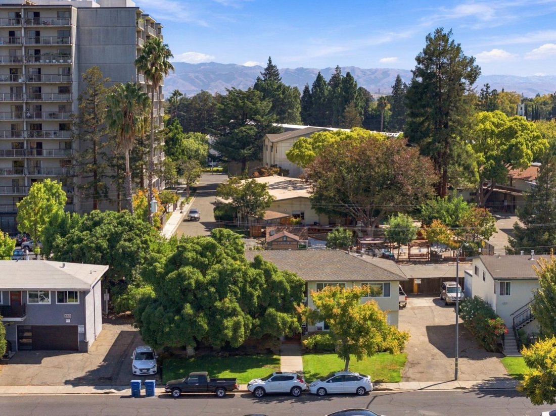 Campbell, California, United States 5 - 18933931
