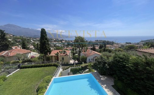 Villa in Village-Cros de Caste-Coupiere-Mont Gros, Roquebrune-Cap-Martin, France 1