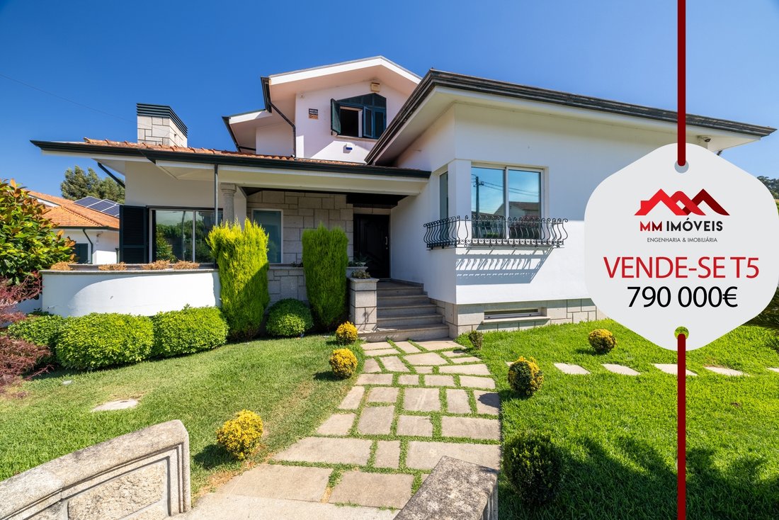 Villa in Gondomar (Sao Cosme), Valbom e Jovim, Porto District, Portugal 1 - 16015950