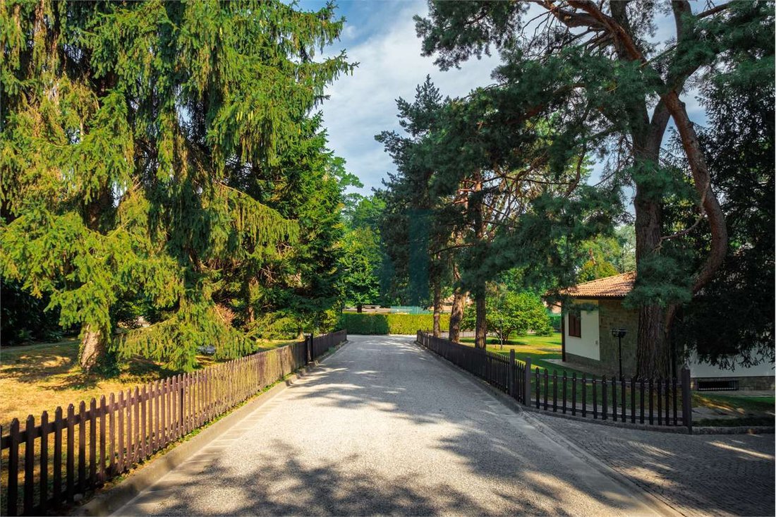 Villa in Lesmo, Lombardy, Italy 3 - 18925831