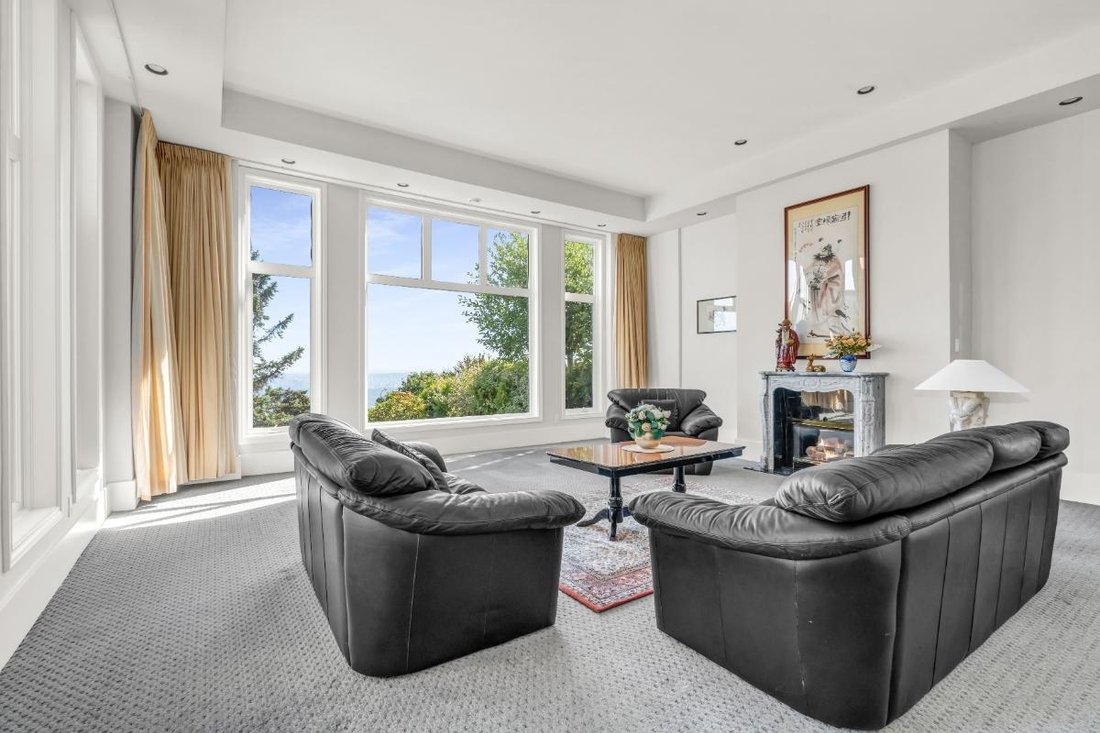 House in West Vancouver, British Columbia, Canada 5 - 18936367