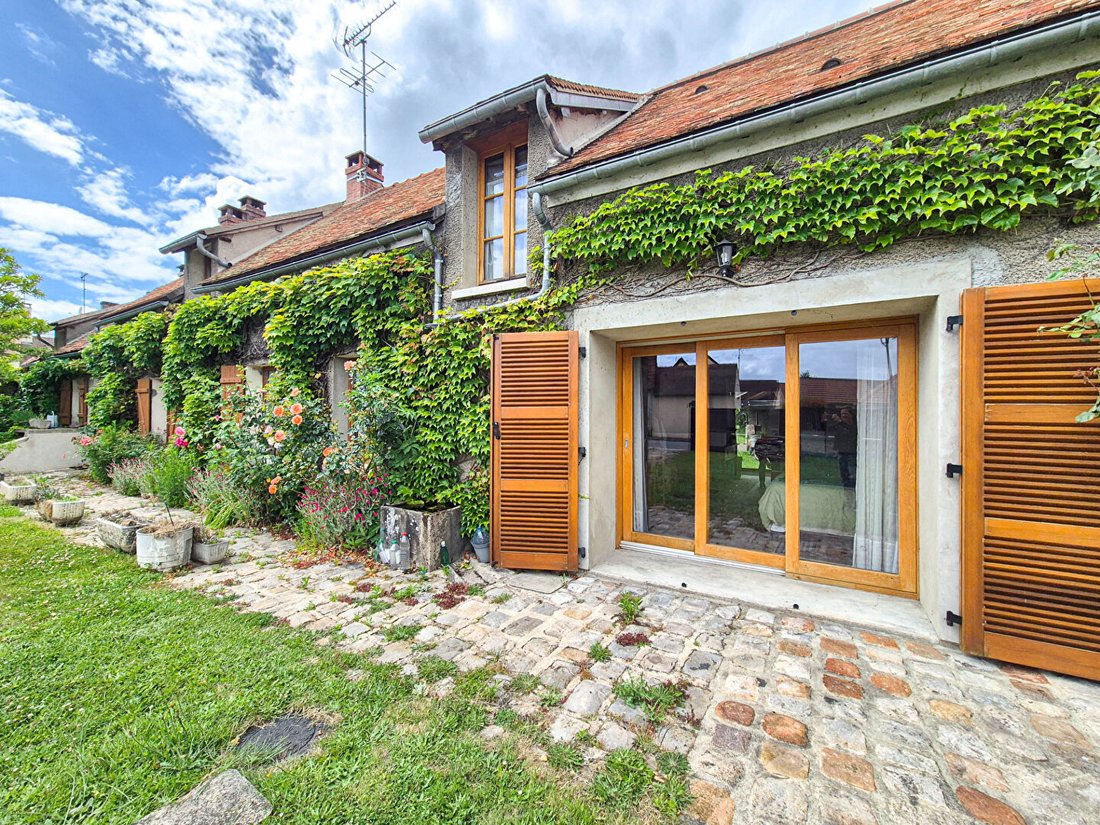 Villa in Houdan, Ile-de-France, France 2 - 18935778