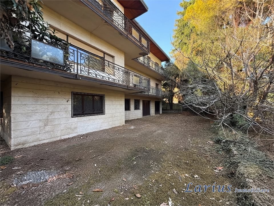 Villa in Ponte Lambro, Lombardy, Italy 2 - 18933676