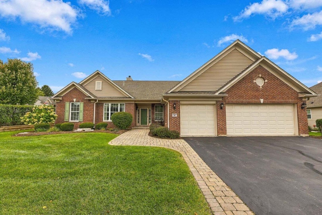 House in Huntley, Illinois, United States 1 - 18934830