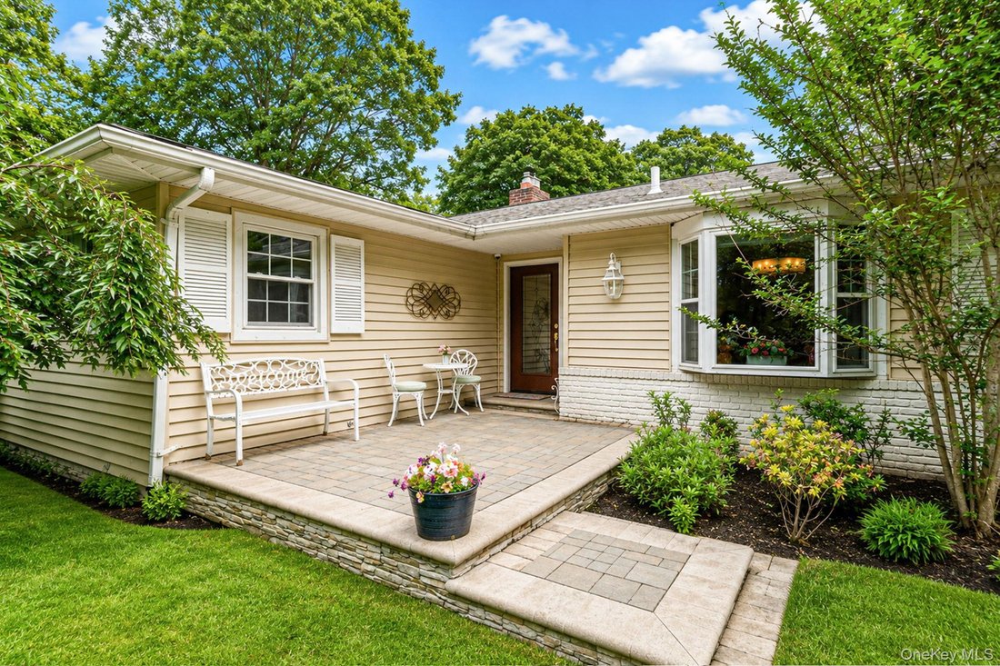 House in Port Jefferson, New York, United States 2 - 18934037