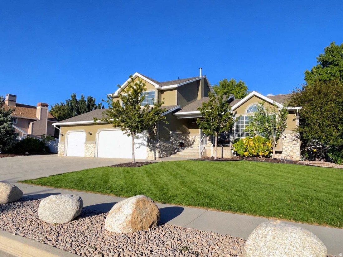 House in Sandy, Utah, United States 2 - 18934103