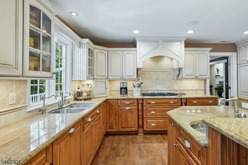 House in Livingston, New Jersey, United States 2 - 18933422