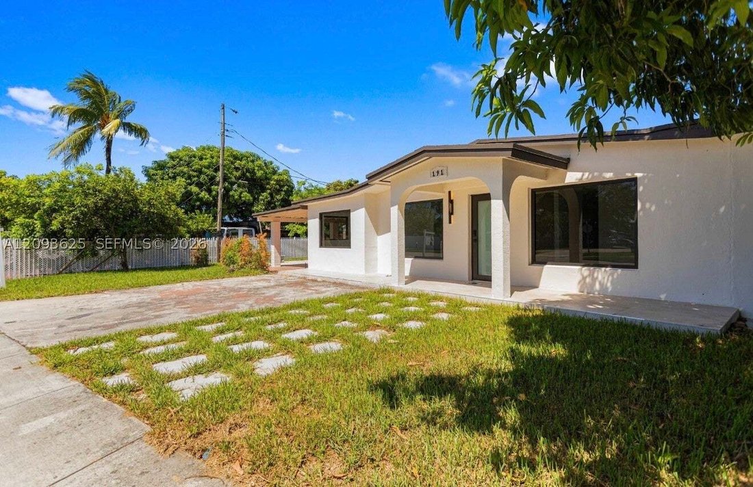 House in Hialeah, Florida, United States 2 - 18934329