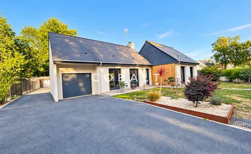 House in Immaculée Campagne, Saint-Nazaire, France 1