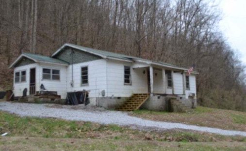 House in Whitleyville, Tennessee, United States 1