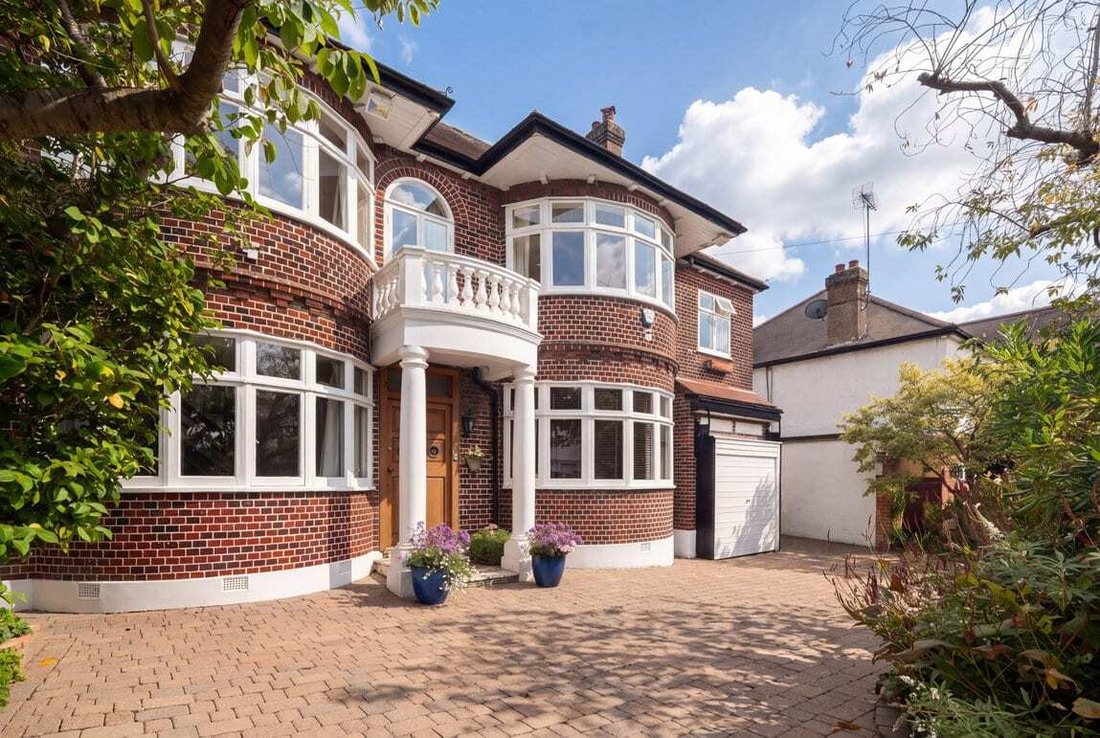House in Willesden Green, Brent, England 1 - 18933875