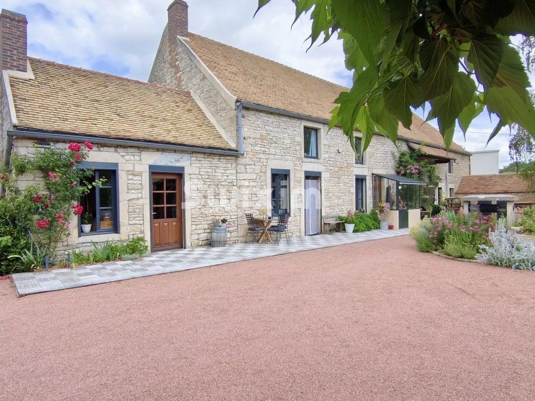 Estate in Centre Ville, Beaune, France 1 - 18491963