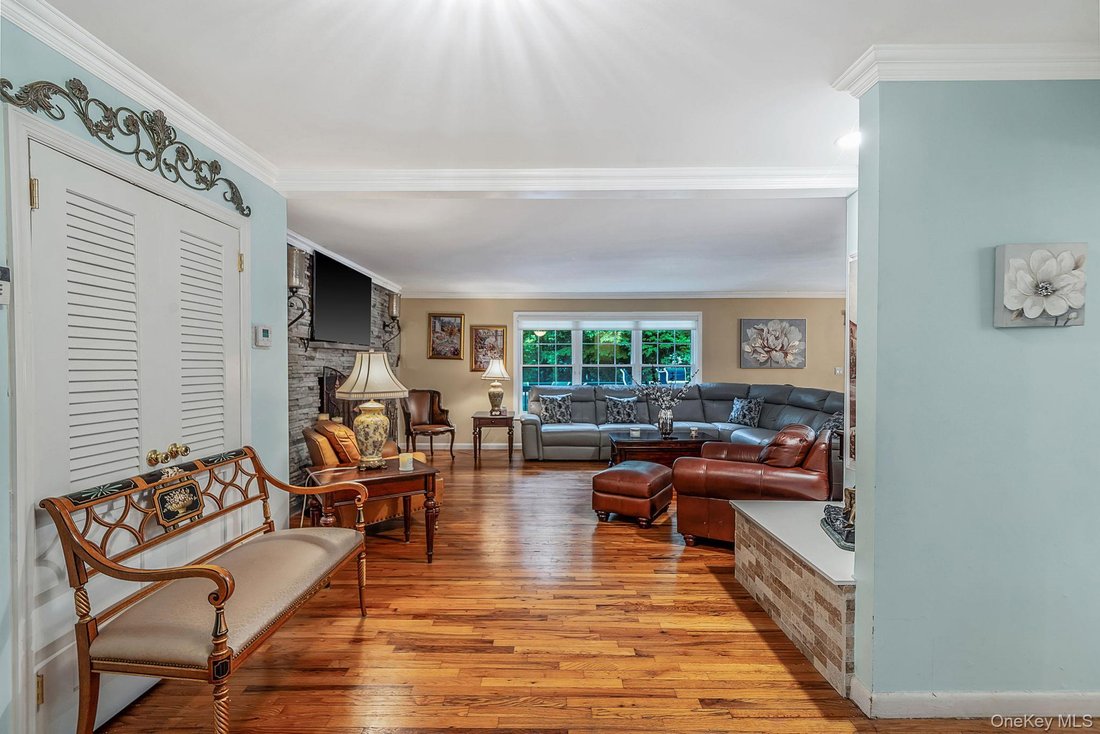 House in Port Jefferson, New York, United States 4 - 18934037