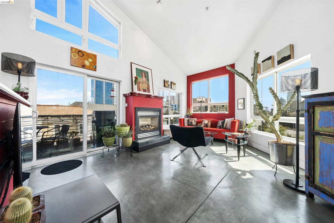 Condo in Oakland, California, United States 5 - 18935580