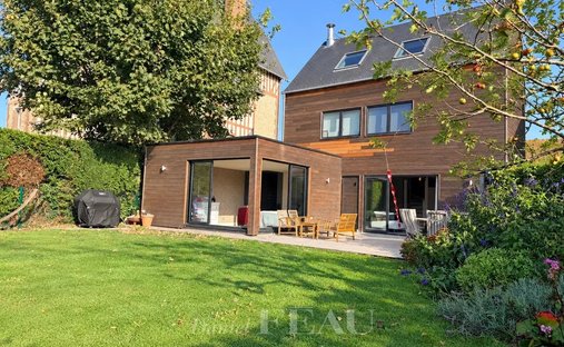 House in Villers-sur-Mer, Normandy, France 1