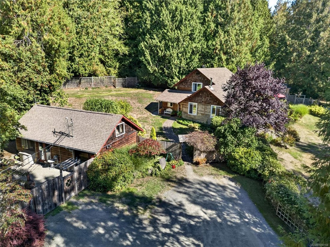 House in Saltspring Island, British Columbia, Canada 5 - 18936355
