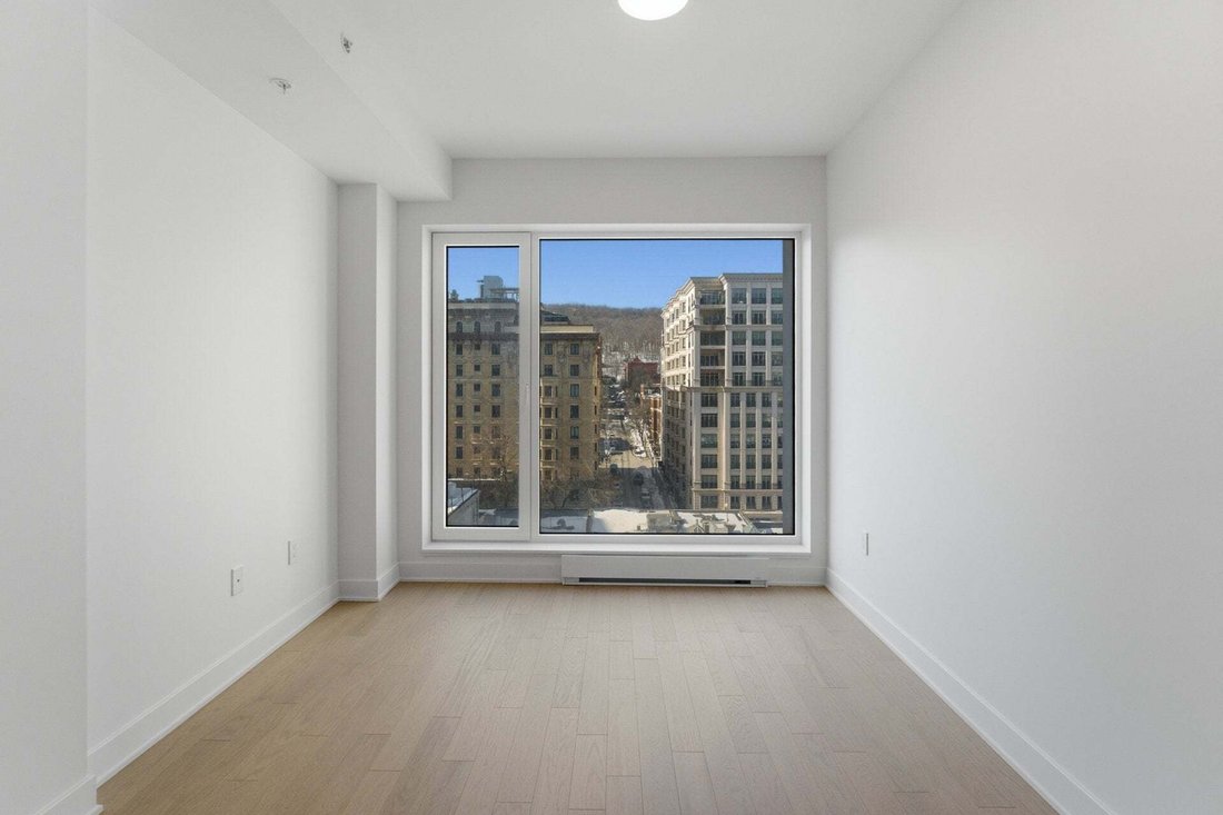 Condo in Montréal, Quebec, Canada 3 - 18935327