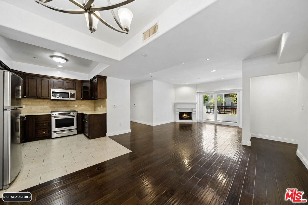 Los Angeles, California, United States 1 - 18934933