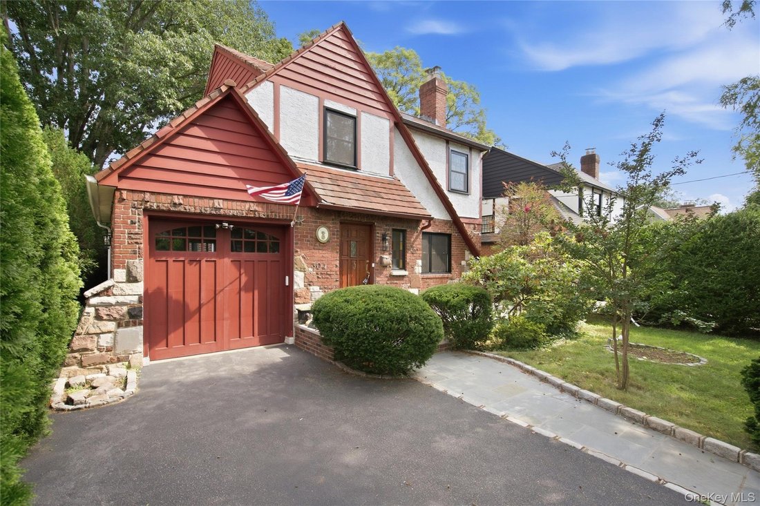 House in Garden City, New York, United States 1 - 18934062