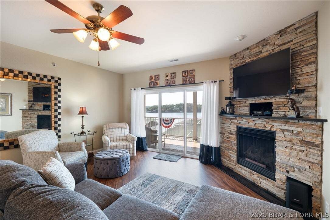 Condo in Sunrise Beach, Missouri, United States 1 - 18933541