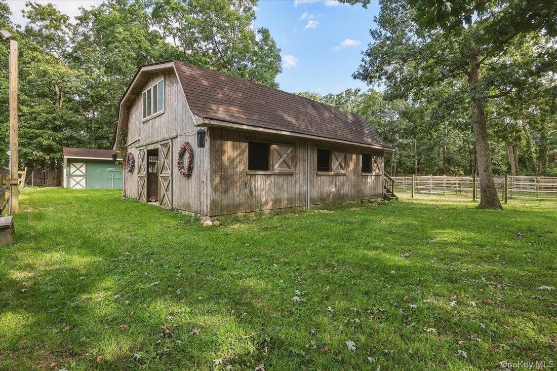 House in Medford, New York, United States 3 - 18934030