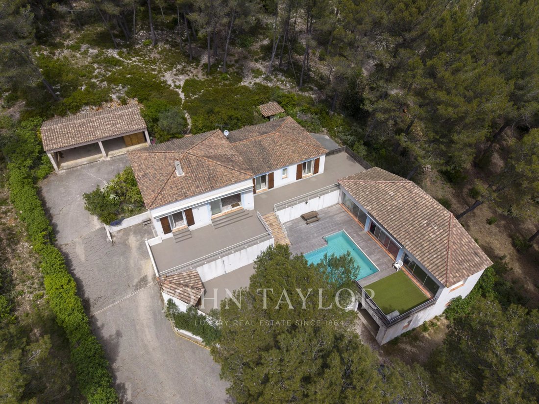 House in Roquefort-la-Bedoule, Provence-Alpes-Côte d'Azur, France 1 - 17839783